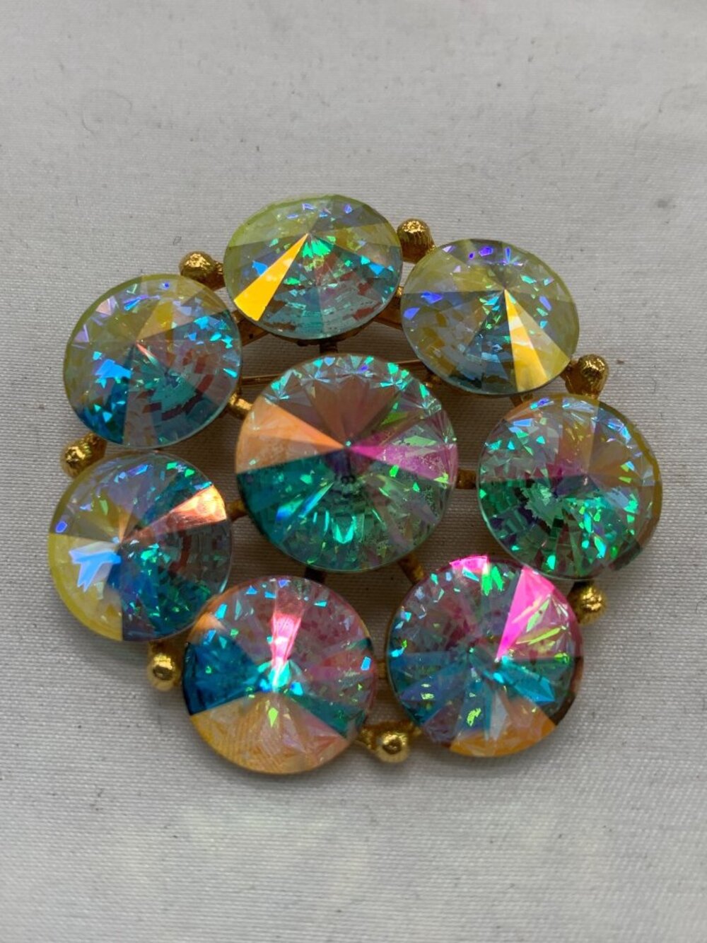 Vintage Weiss Aurora Borealis Rhinestone Gold-Tone Brooch Pin